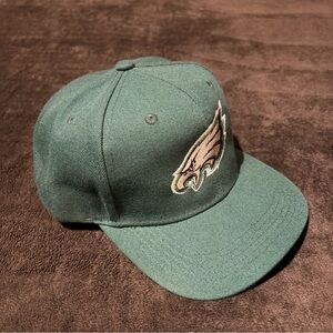 Philadelphia Eagles NFL Classic Snapback Hat